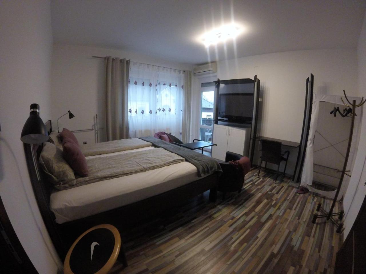 Dozsahaz Hotel Залегершег Екстериор снимка