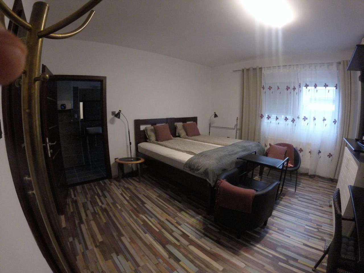 Dozsahaz Hotel Залегершег Екстериор снимка
